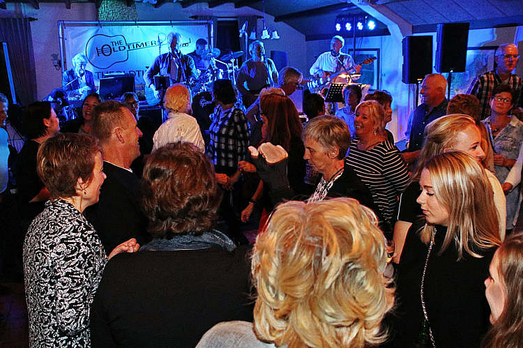 Muzikaal 60 & 70's feest door de SDWA met The Oldtimers_39